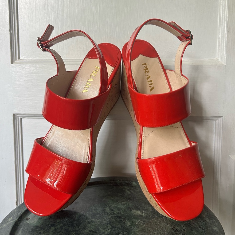 🚨PRADA Patent Leather Wedges🚨